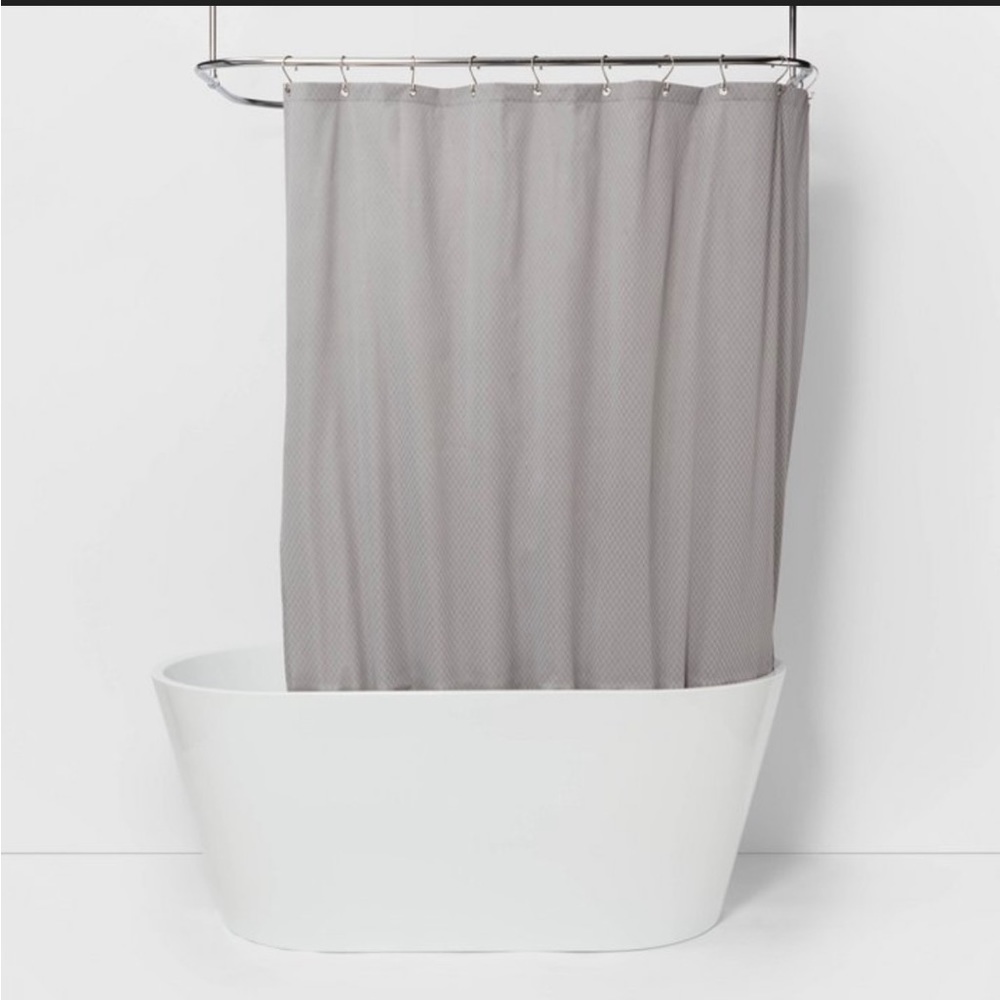 Barely used grey checked shower curtain 🤍🖤🔘 waterproof & heavy weight